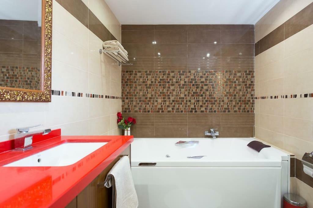 Villa Blanca Tenerife - Private Rooms - Terrace And Bbq, 5 Minutes From The Beach And Airport San Isidro  Exterior foto